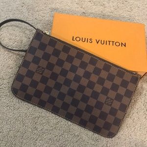 Louis Vuitton Damier Ebene Pouchette